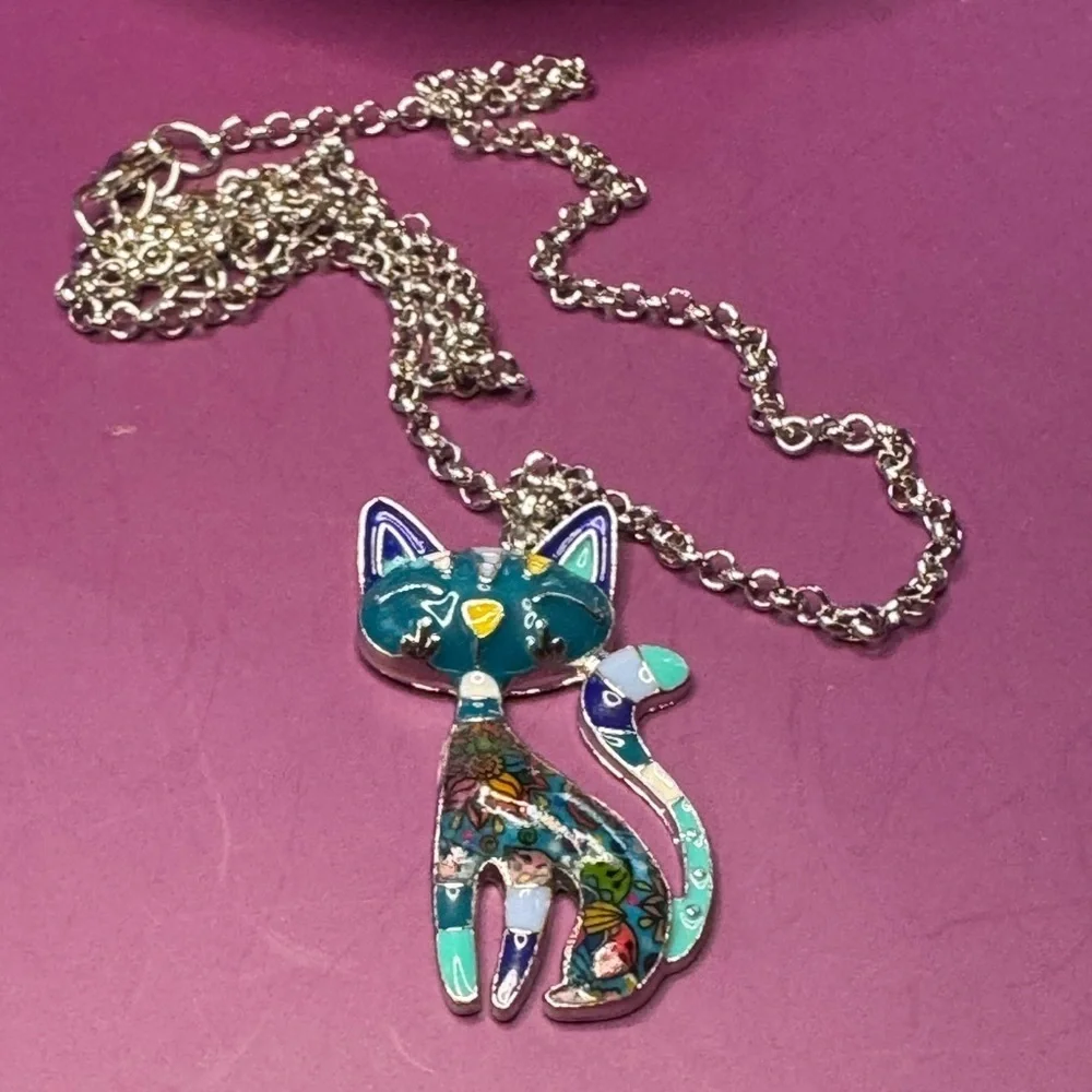 BONSNY Statement Enamel and Alloy Cat Necklace - Picture 2 of 4